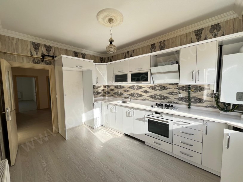 ŞEHİTLER MAHALLESİ KEREM EVLER SİTESİ D BLOK 5. KAT SATILIK DAİRE