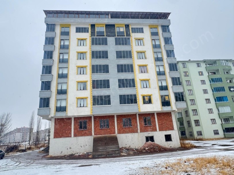 ŞEHİTLER MAH. AK ZİRVE İNŞAAT 5+1 SATILIK DUBLEKS