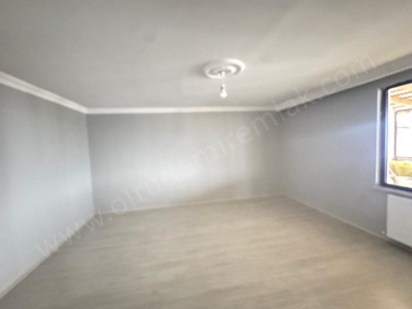 ŞEHİTLER MAH. AK ZİRVE İNŞAAT 5+1 SATILIK DUBLEKS