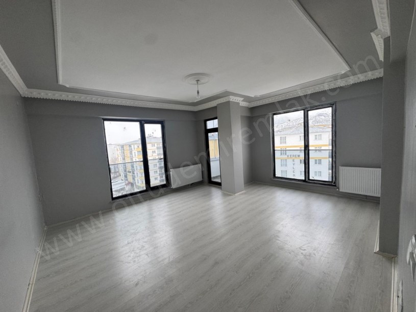 ŞEHİTLER MAH. AK ZİRVE İNŞAAT 5+1 SATILIK DUBLEKS