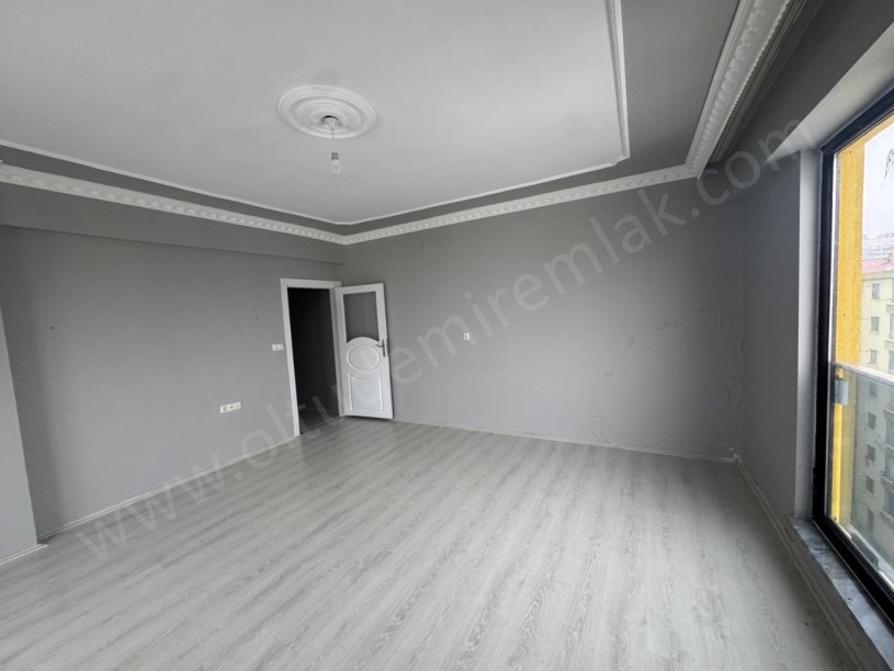 ŞEHİTLER MAH. AK ZİRVE İNŞAAT 5+1 SATILIK DUBLEKS