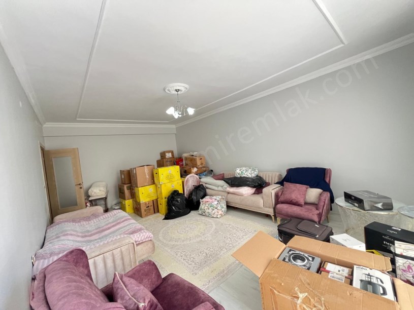 YASİNHAŞİMOĞLU MAH. VAROL APARTMANI 185 M2 4+1 SATILIK DAİRE
