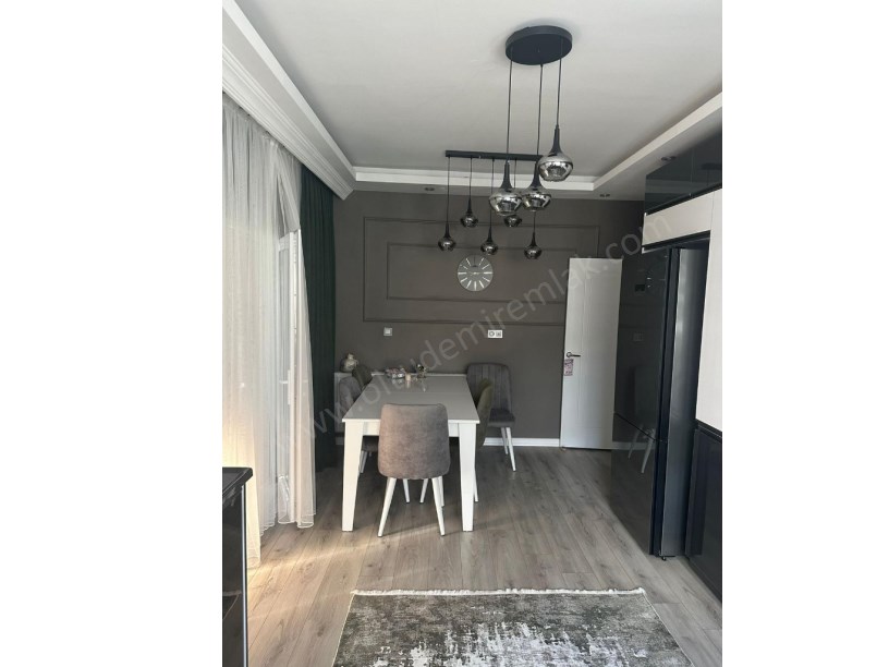 YASİNHAŞİMOGLU MAH. MMD BEYOĞLU APT. 2. KAT 4+1 SATILIK DAİRE