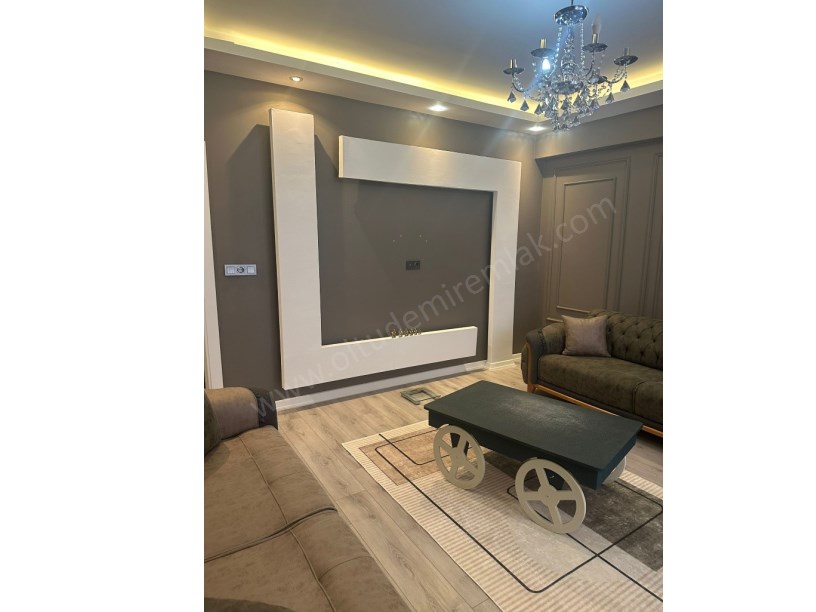 YASİNHAŞİMOGLU MAH. MMD BEYOĞLU APT. 2. KAT 4+1 SATILIK DAİRE
