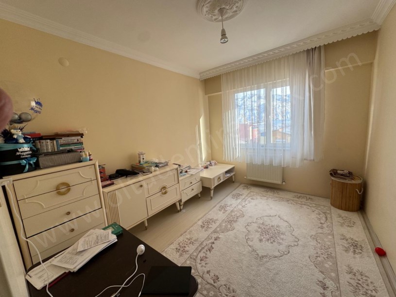 KONAK EVLER SİTESİ B BLOK 4. KAT 3+1 SATILIK DAİRE