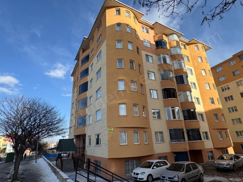 KONAK EVLER SİTESİ B BLOK 4. KAT 3+1 SATILIK DAİRE