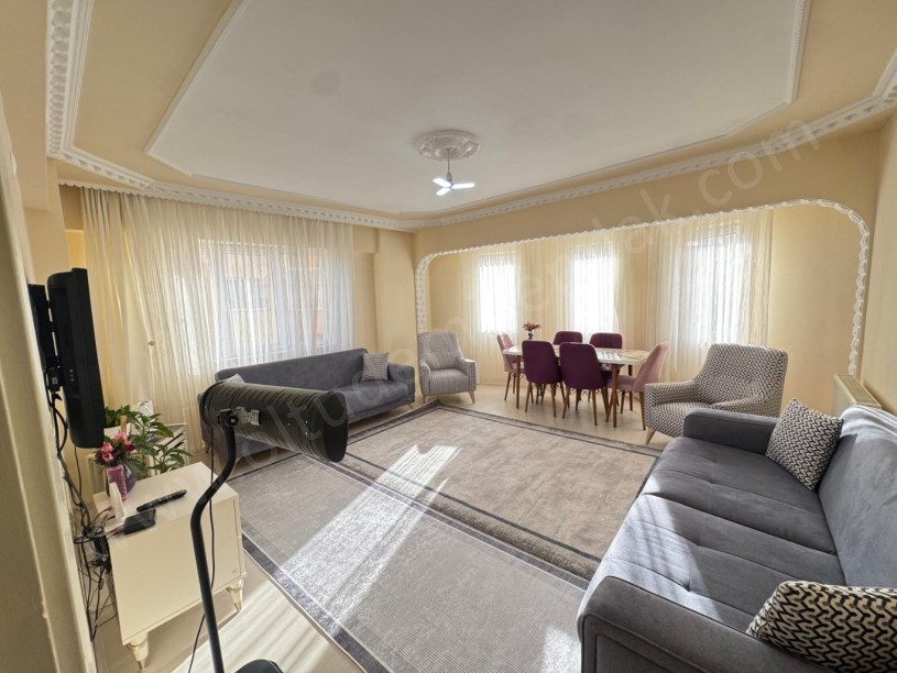 KONAK EVLER SİTESİ B BLOK 4. KAT 3+1 SATILIK DAİRE