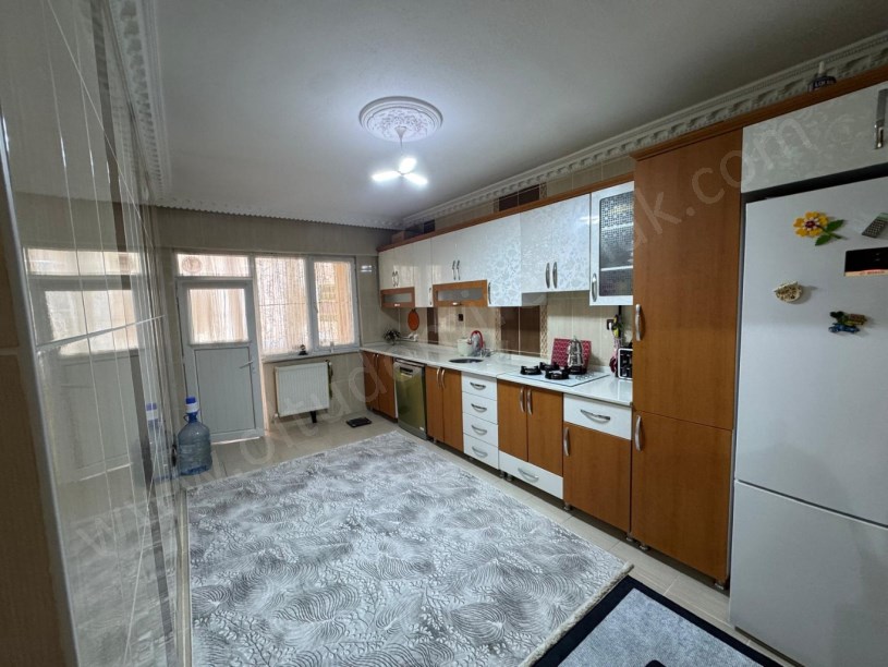 KONAK EVLER SİTESİ B BLOK 4. KAT 3+1 SATILIK DAİRE