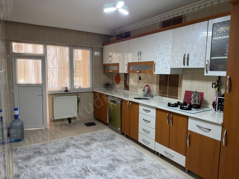 KONAK EVLER SİTESİ B BLOK 4. KAT 3+1 SATILIK DAİRE
