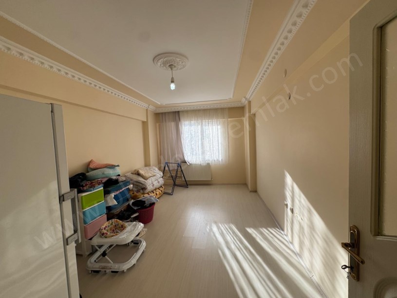 KONAK EVLER SİTESİ B BLOK 4. KAT 3+1 SATILIK DAİRE