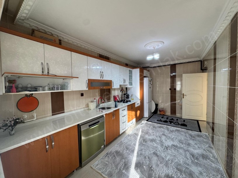 KONAK EVLER SİTESİ B BLOK 4. KAT 3+1 SATILIK DAİRE