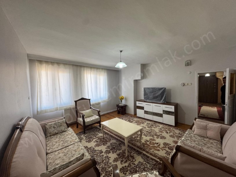 ASLANPAŞA MAH. MERVE APARTMANI 3.KAT 3+1 SATILIK DAİRE