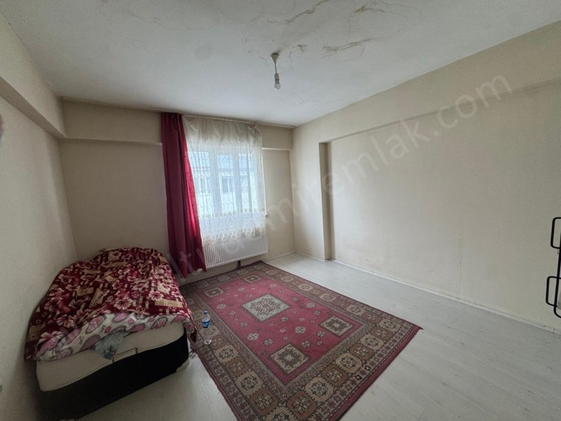 YASİNHAŞİMOĞLU MAH. GANİOĞLU SİTESİ B BLOK 6. KAT SATILIK DAİRE