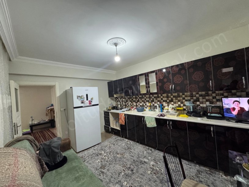 ŞEHİTLER MAH. CEYLAN İNŞAAT 2   4. KAT  3+1 SATILIK DAİRE