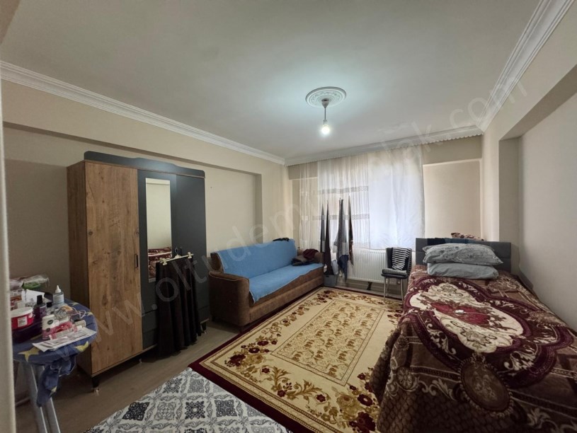 ŞEHİTLER MAH. CEYLAN İNŞAAT 2   4. KAT  3+1 SATILIK DAİRE