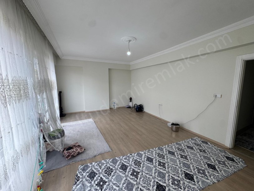 ŞEHİTLER MAH. CEYLAN İNŞAAT 2   4. KAT  3+1 SATILIK DAİRE