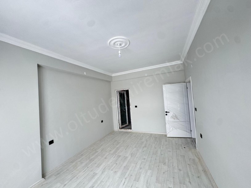 ŞEİTLER MAH. SİYAH İNCİ SİTESİ B BLOK 2, KAT 2+1 SATILIK DAİRE