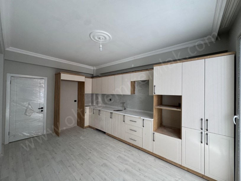 ŞEHİTLER MAH. SİYAH İNCİ SİTESİ B BLOK 2, KAT 2+1 SATILIK DAİRE