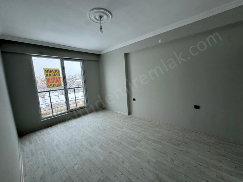 ŞEHİTLER MAH. SİYAH İNCİ SİTESİ B BLOK 2, KAT 2+1 SATILIK DAİRE