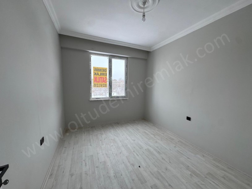 ŞEHİTLER MAH. SİYAH İNCİ SİTESİ B BLOK 2, KAT 2+1 SATILIK DAİRE