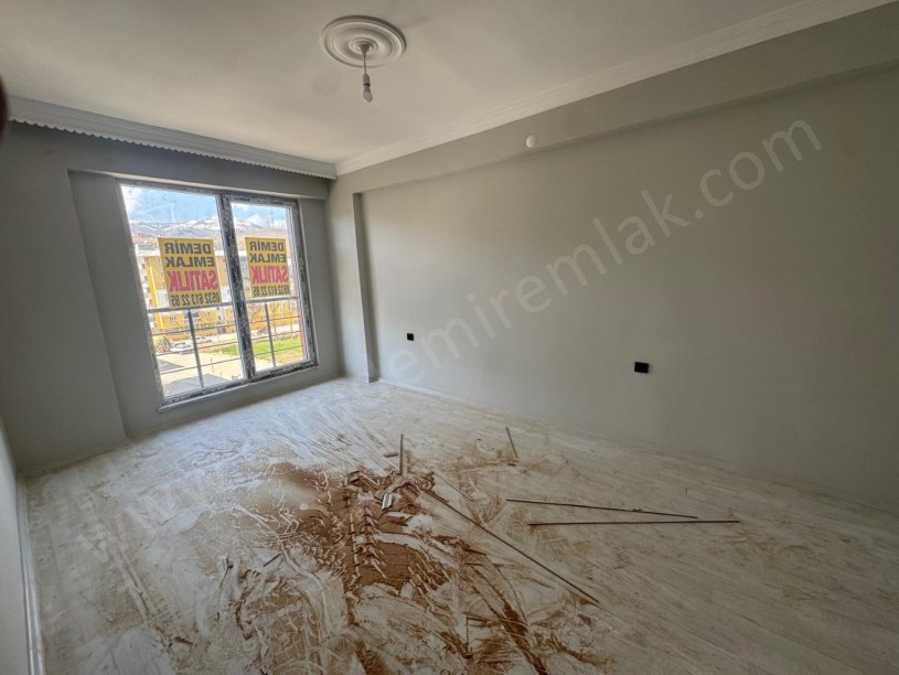 OLTU ŞEHİTLER MAHALLESİ MMD SİYAH İNCİ KONUTLARI SATILIK 3+1 DAİRE