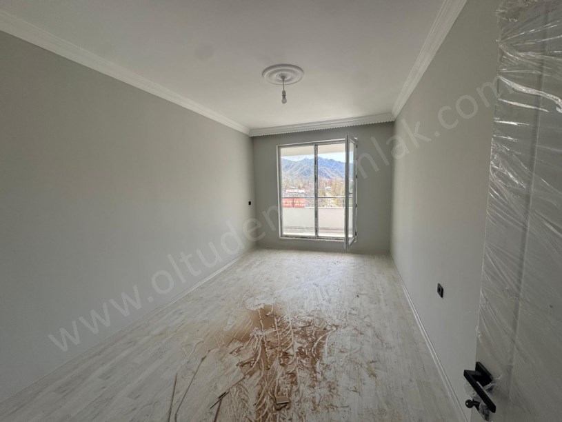 OLTU ŞEHİTLER MAHALLESİ MMD SİYAH İNCİ KONUTLARI SATILIK 3+1 DAİRE