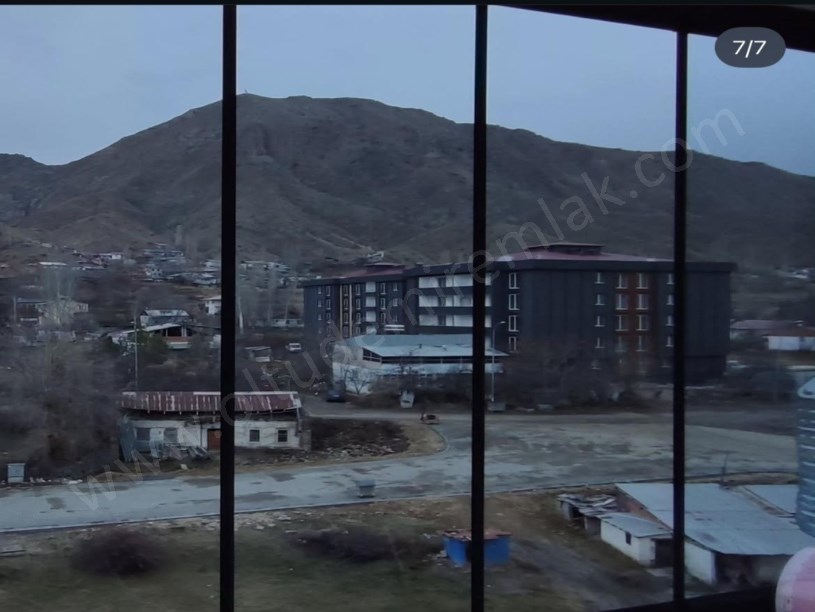 OLTU ŞEHİTLER MAHALLESİ ÇAKIR İNŞAAT 2  3.KAT 2+1 SATILIK DAİRE