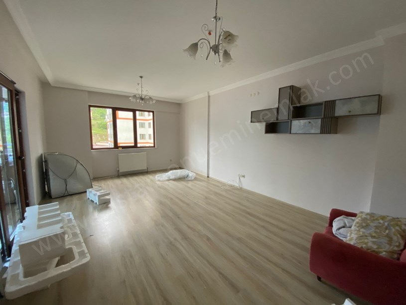 ŞEHRİ ŞAHANE SİTESİNDE Kiralık 3+1 Daire