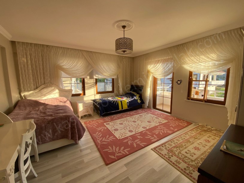 KADIDAĞI VİLLALARINDA Satılık Lüks Villa