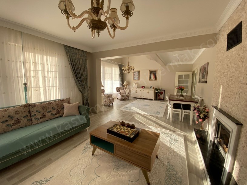 KADIDAĞI VİLLALARINDA Satılık Lüks Villa