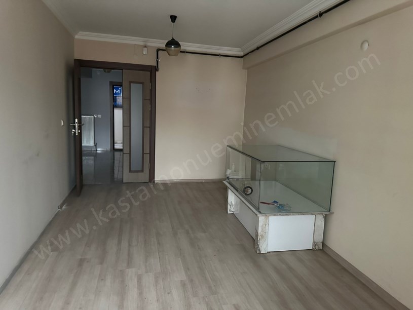 EMİN EMLAKtan MERKEZDE Kiralık Ofis