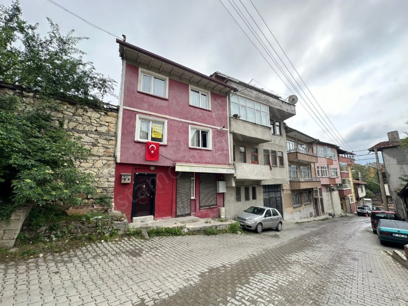 MERKEZDE Satılık MÜSTAKİL EV