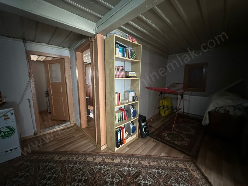 MERKEZDE Satılık MÜSTAKİL EV