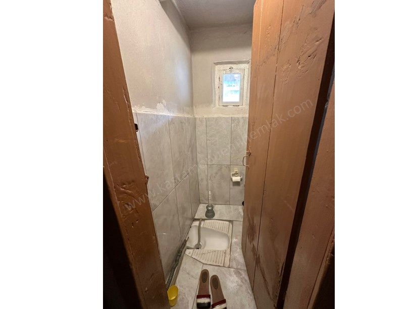 MERKEZDE Satılık MÜSTAKİL EV