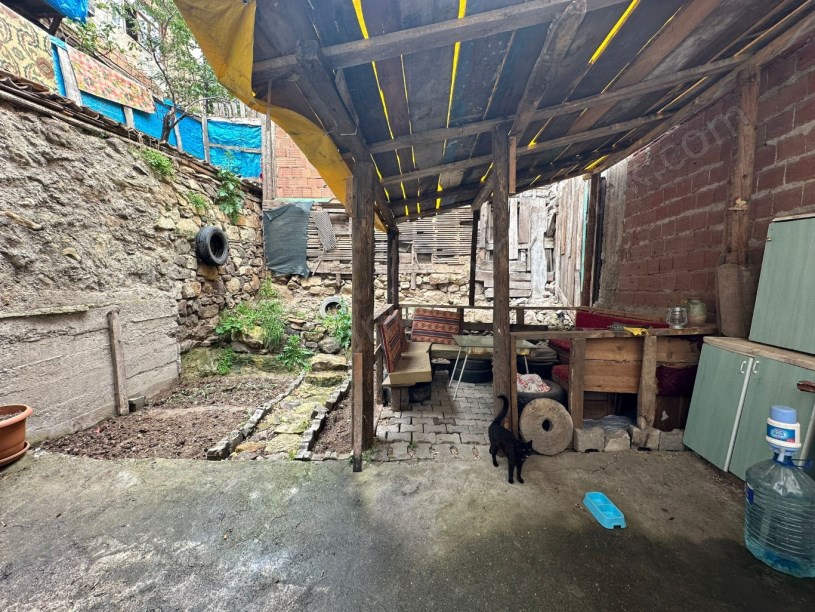 MERKEZDE Satılık MÜSTAKİL EV