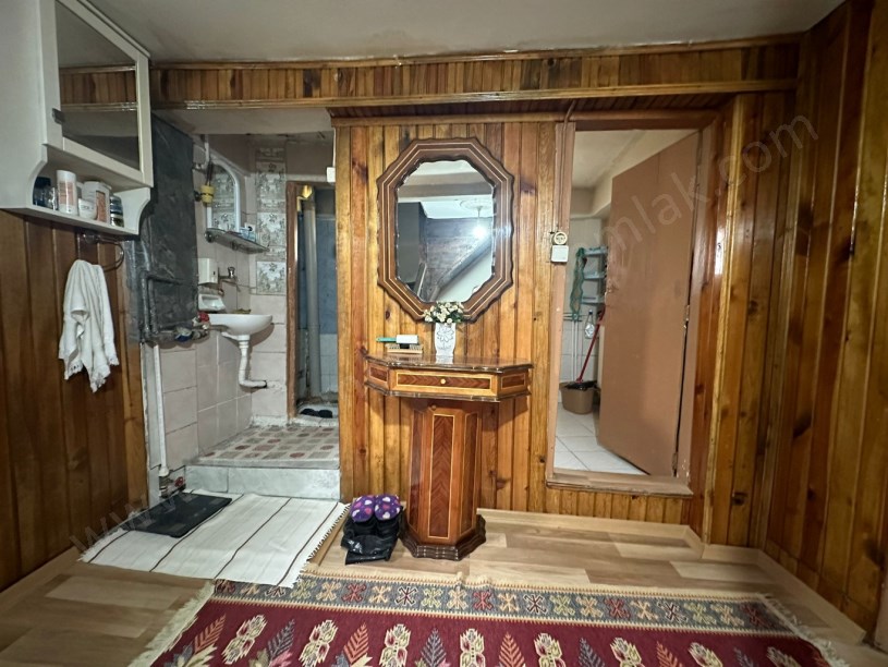 MERKEZDE Satılık MÜSTAKİL EV