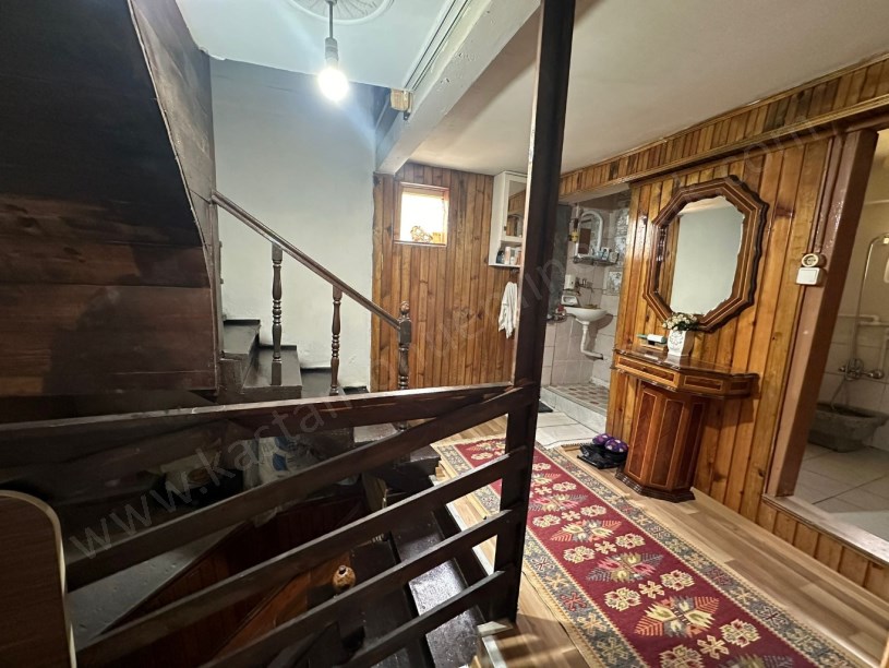 MERKEZDE Satılık MÜSTAKİL EV