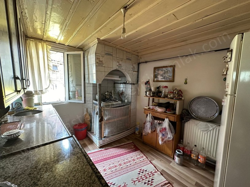 MERKEZDE Satılık MÜSTAKİL EV