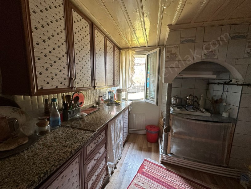 MERKEZDE Satılık MÜSTAKİL EV