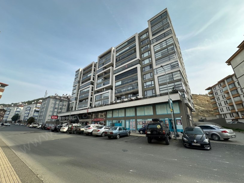 MERKEZDE Kiralık Lüks 3+1 Daire