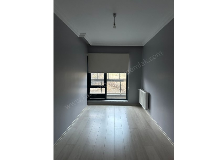 MERKEZDE Kiralık Lüks 3+1 Daire