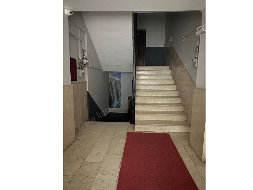 CANDAROĞULLARINDA ANA CADDE ÜZERİ Kiralık Daire