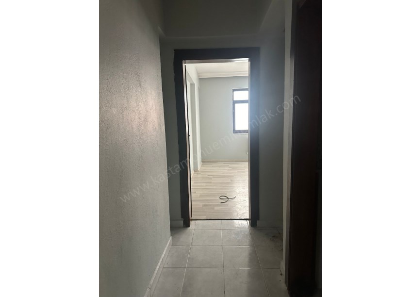 CANDAROĞULLARINDA ANA CADDE ÜZERİ Kiralık Daire