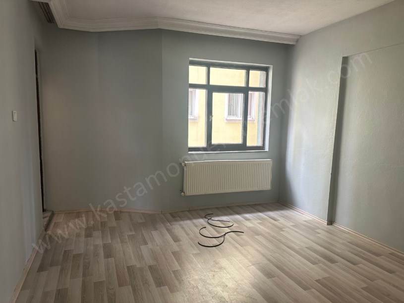 CANDAROĞULLARINDA ANA CADDE ÜZERİ Kiralık Daire