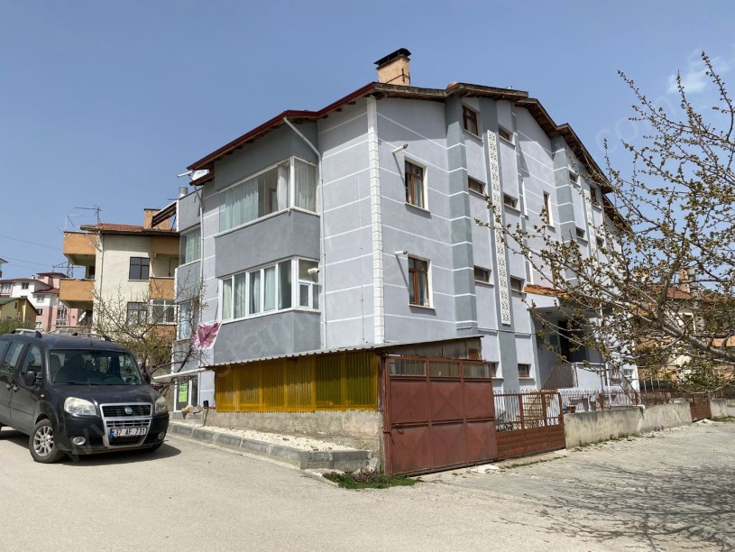 KUZEYKENT İSTİKBAL MAĞAZASI ARKASINDA Kiralık 2+1 Daire