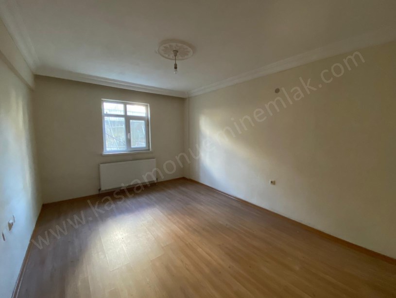 KUZEYKENT İSTİKBAL MAĞAZASI ARKASINDA Kiralık 2+1 Daire