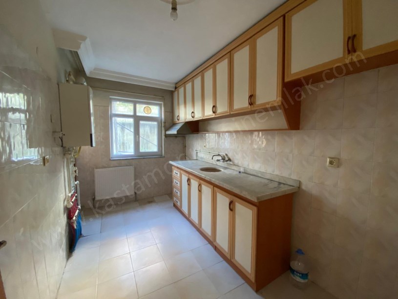 KUZEYKENT İSTİKBAL MAĞAZASI ARKASINDA Kiralık 2+1 Daire