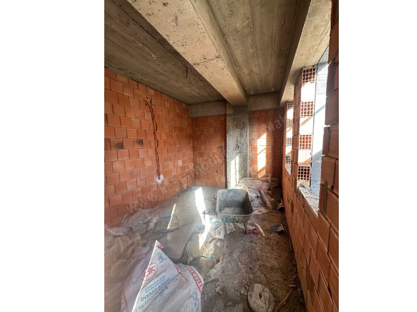 MERKEZDE Satılık 1+1 Daireler