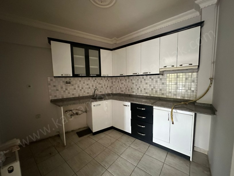 ANA CADDE ÜZERİ MÜZE MÜDÜRLÜĞÜ KARŞISINDA Kiralık Daire