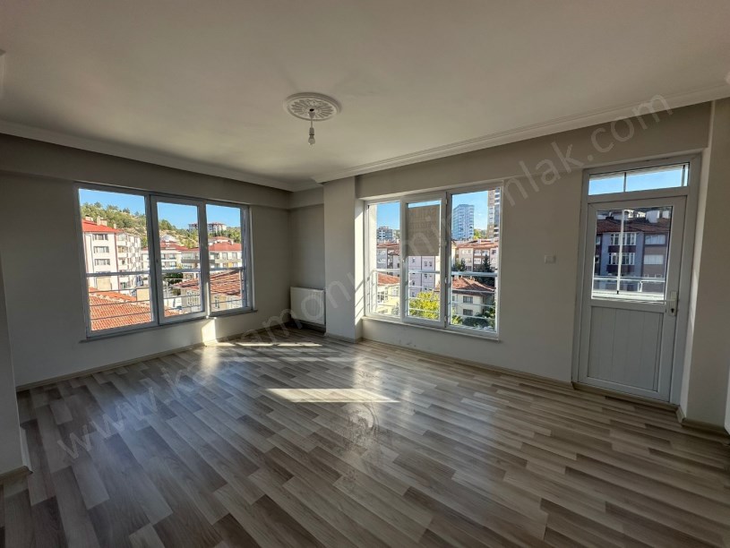 SALI PAZARINDA Satılık 2+1 Daire